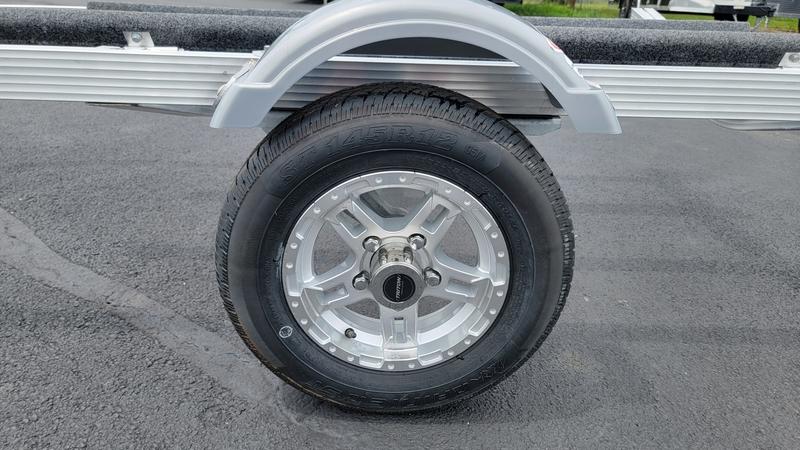 2025 Triton ELITE WCI – Single Place Sigle Axle Jet Ski Trailer - Image 4