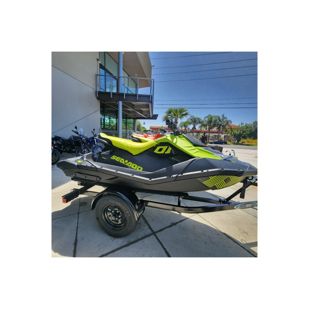 2023 Sea-Doo SPARK 90 3up iBR - Image 2