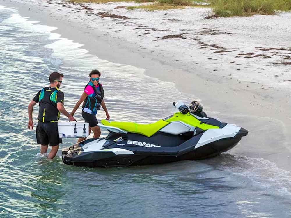 2023 Sea-Doo SPARK 60 2up - Image 2