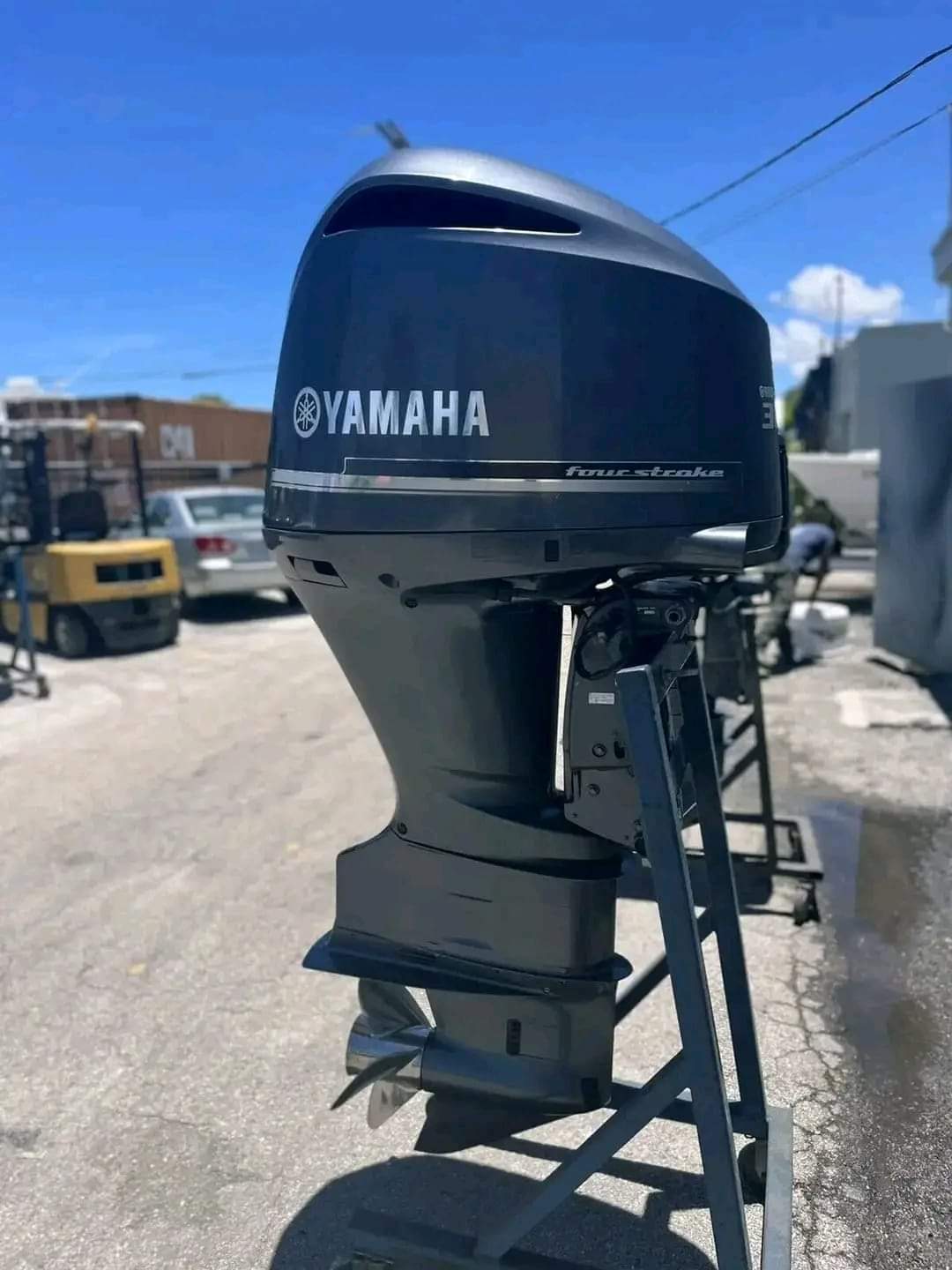 Yamaha 300 HP V6 EFI Four Stroke Outboard Motor - Image 3