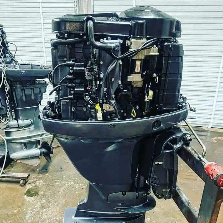 Yamaha 300 HP V6 EFI Four Stroke Outboard Motor - Image 4