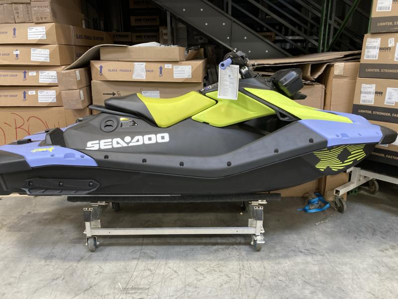 2024 Sea-Doo Spark Trixx for 1 Rotax 900 ACE – 90 iBR and Audio