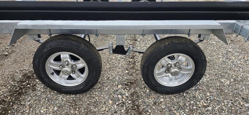 2025 Genesis Trailers 22Ft Bunk Style Pontoon Trailer - Image 5