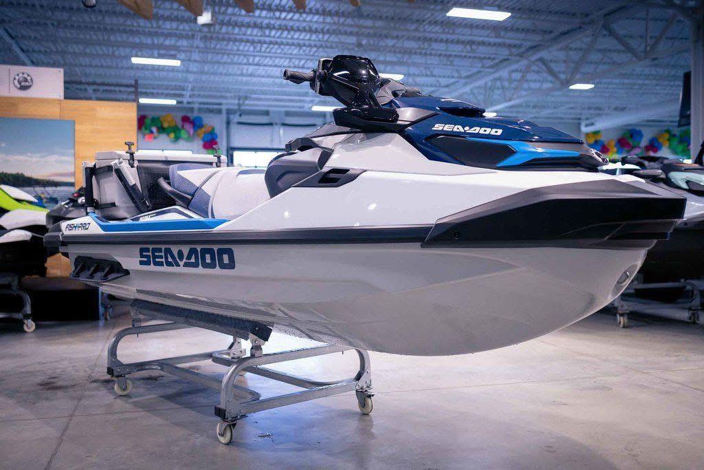 2023 Sea-Doo Fish Pro Sport 170 - Image 3
