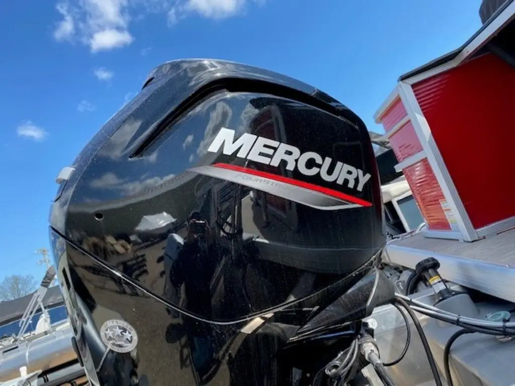 2025 Mercury 115HP Command Thrust EFI Outboard - Image 11